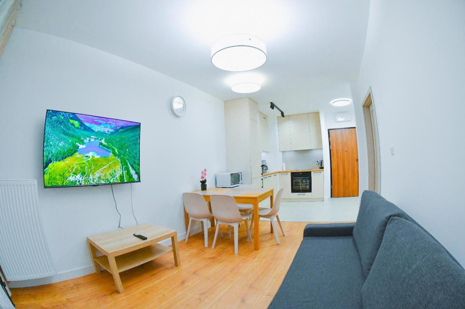 Elegant Two-Room Apartment, Sleeps 4, Near Turon Arena, With Balcony Krakow Exterior photo