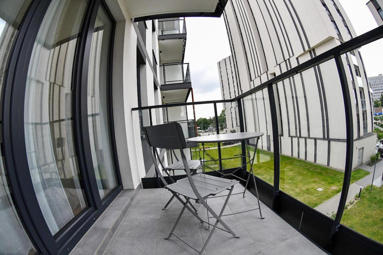 Elegant Two-Room Apartment, Sleeps 4, Near Turon Arena, With Balcony Krakow Exterior photo
