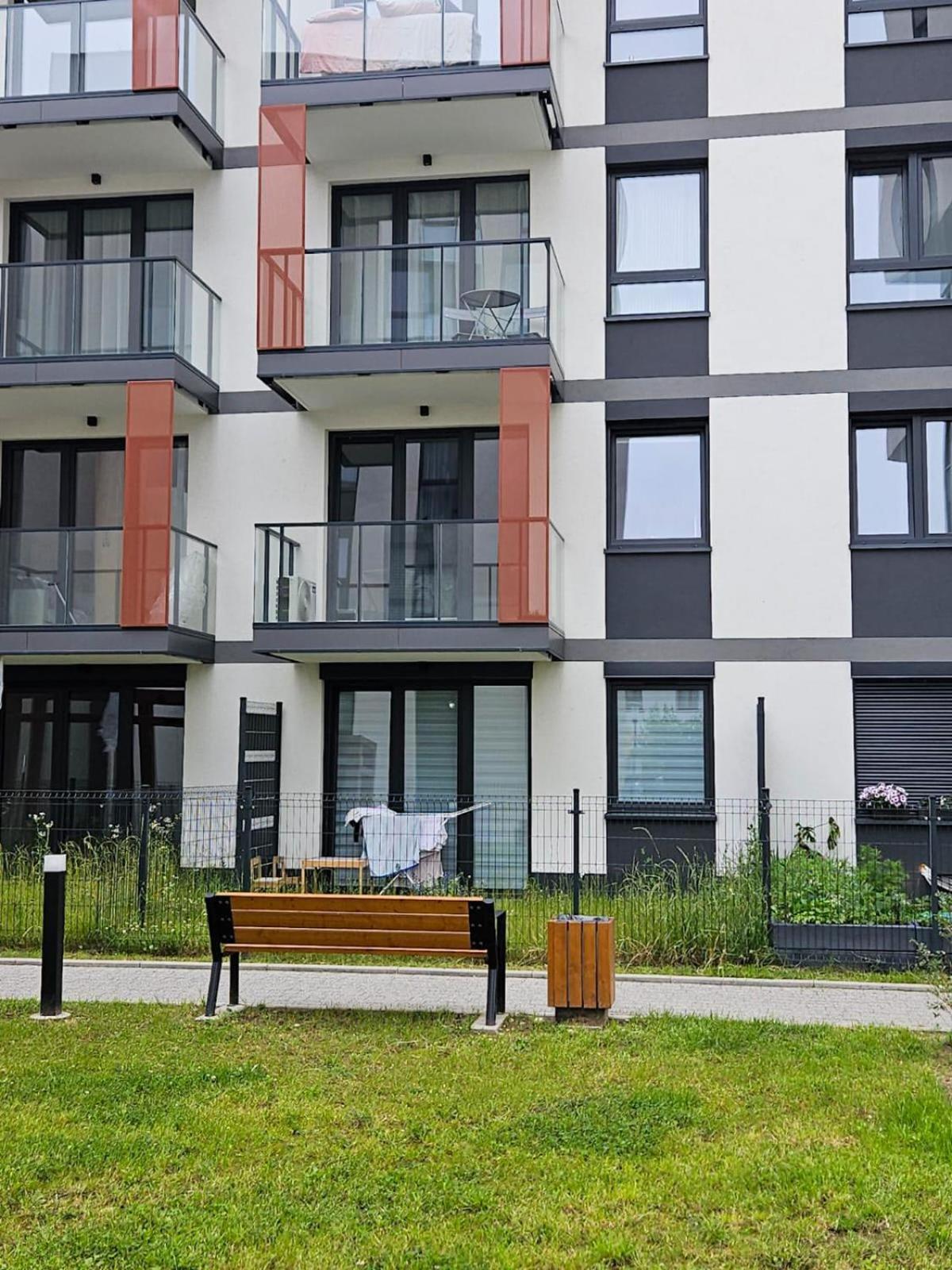 Elegant Two-Room Apartment, Sleeps 4, Near Turon Arena, With Balcony Krakow Exterior photo